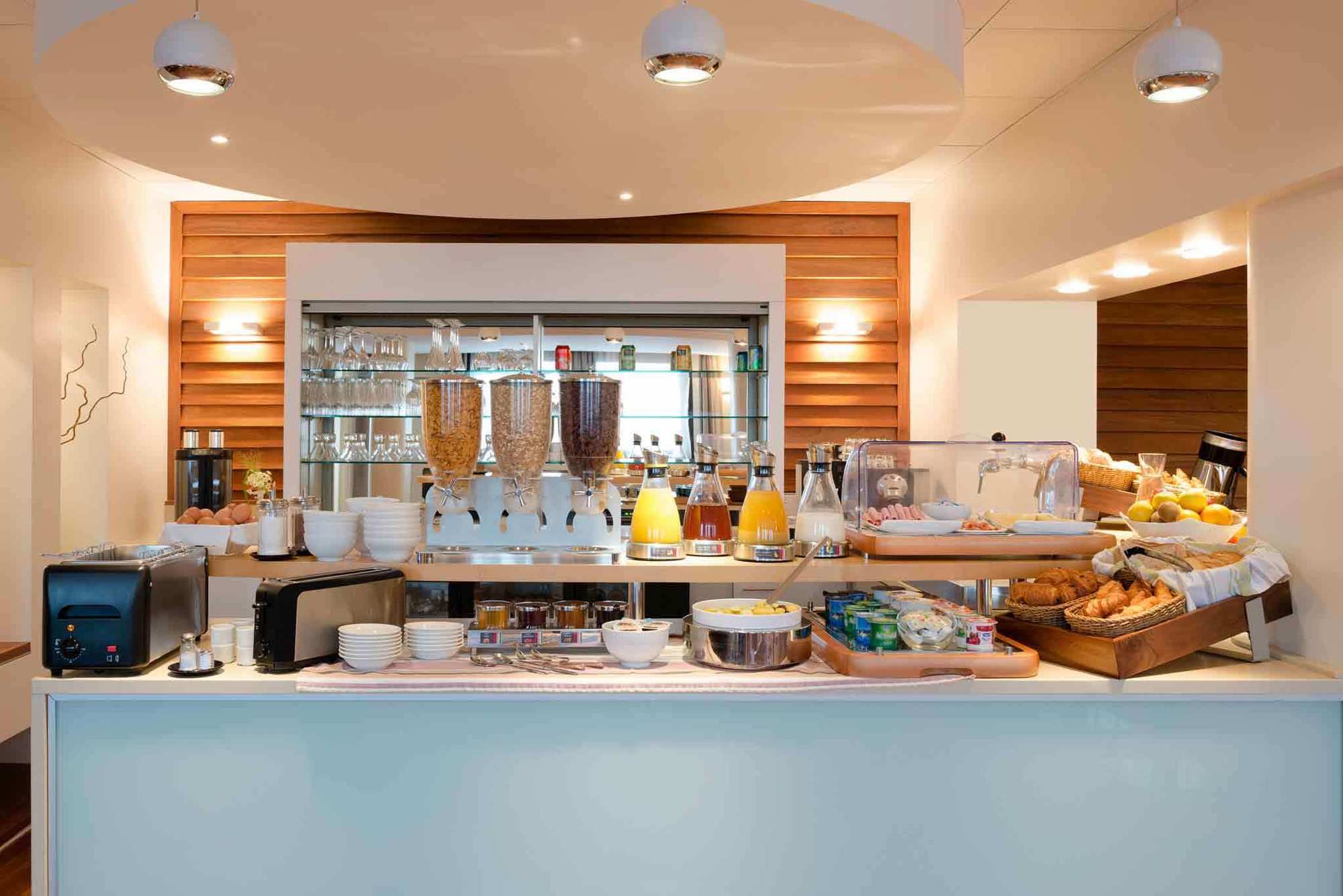 Adagio Centre Ramblas Apart-hotel 4*