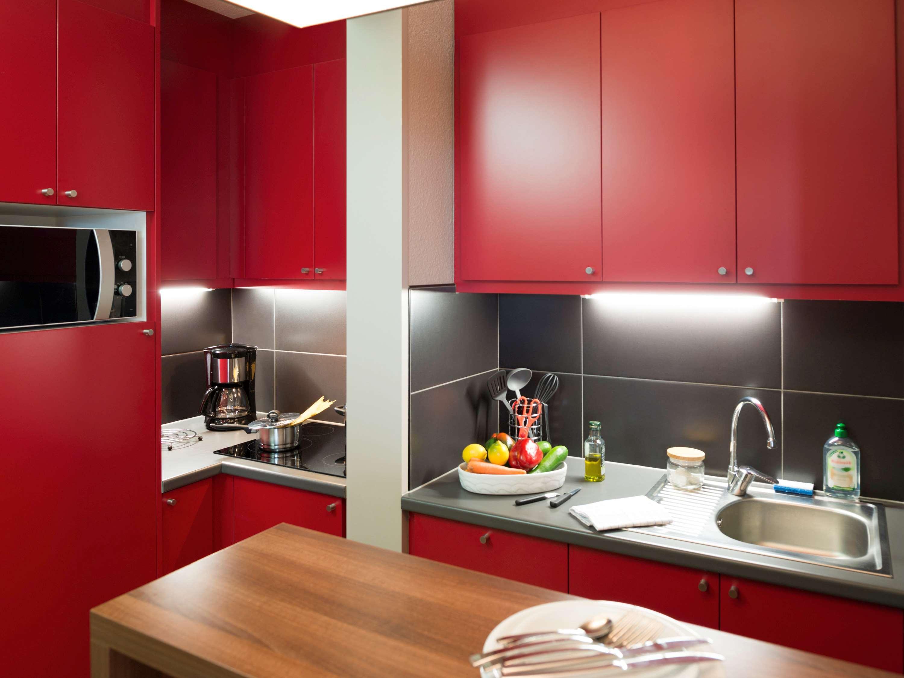 Aparthotel Adagio Centre Ramblas 4*