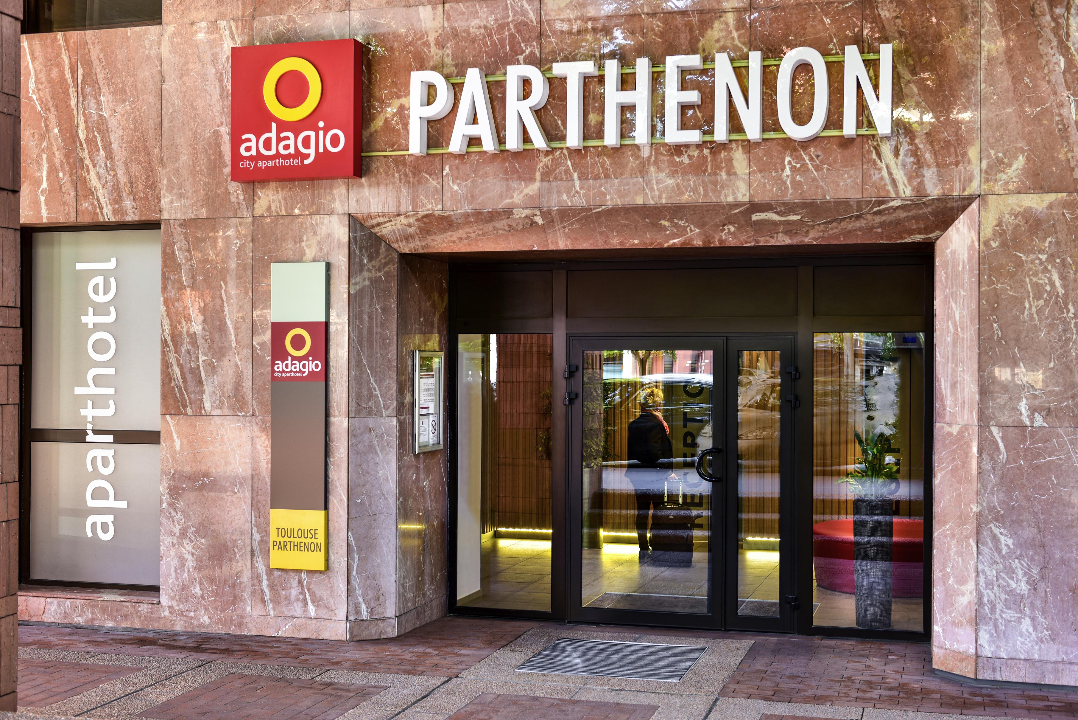 Adagio Centre Ramblas Aparthotel 4*