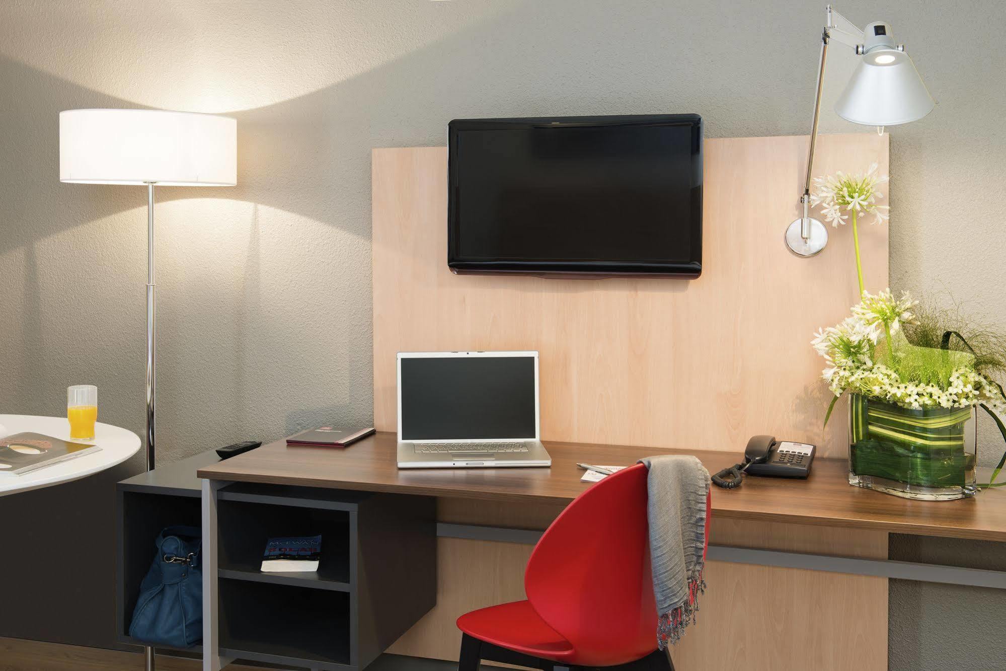 Adagio Centre Ramblas Aparthotel 4*